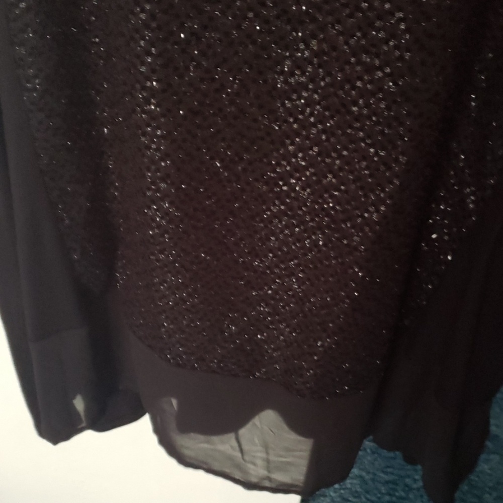 Top - Picture 3 of 5